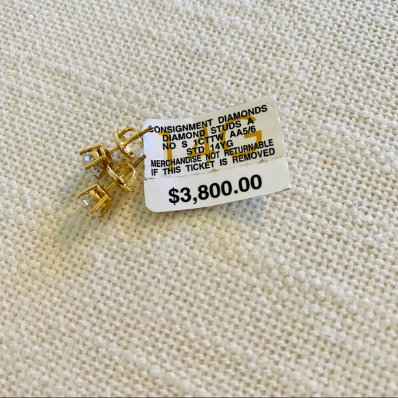 Macy's 14k Gold 1 CTW Diamond Stud Earrings - Picture 5 of 8